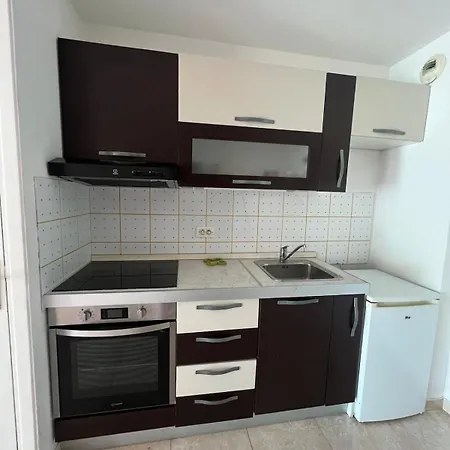 アパート Grand Avec Terrace Et Parking