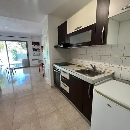 Grand Avec Terrace Et Parking Appartamento