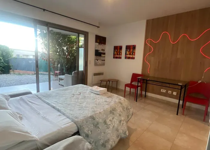 Grand Avec Terrace Et Parking Beausoleil