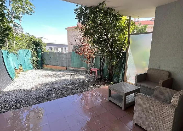 Apartment Grand Avec Terrace Et Parking *